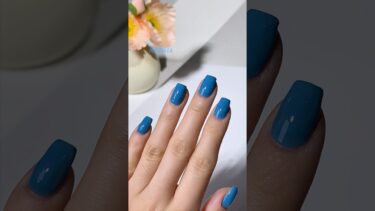 Medium blue apex method single color nails  💅🙋‍♀️ #tiktoknails #bluenails #diynails #dipnailsystem